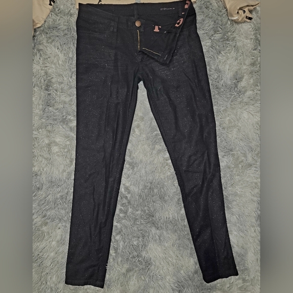 Alphabet Print Denim Cropped Jacket & Reversible Black Jeans - Picture 6 of 7